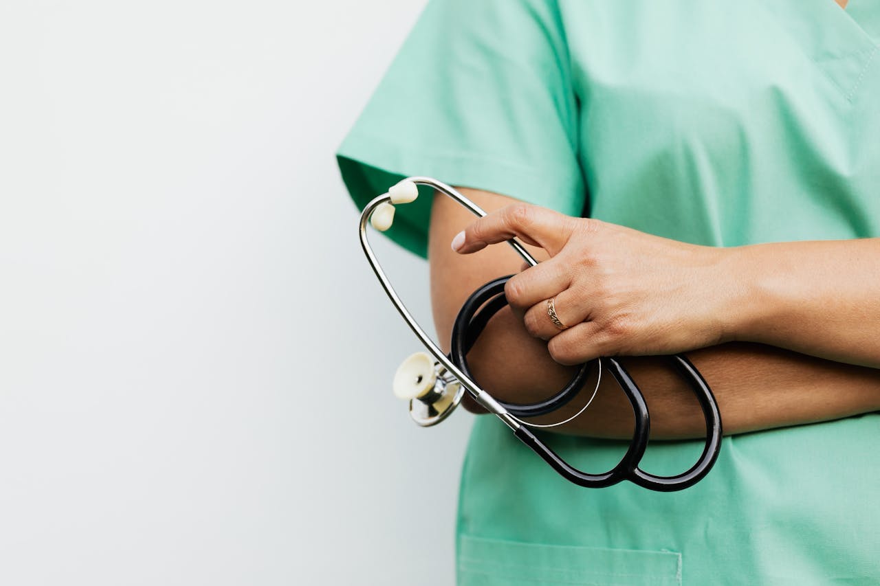Dr Nusrat Farooqui - General surgeon